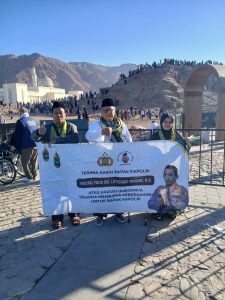 Jenderal Listyo Sigit Umrohkan Jurnalis hingga Juru Kunci Makam lewat Program Umrah Kapolri